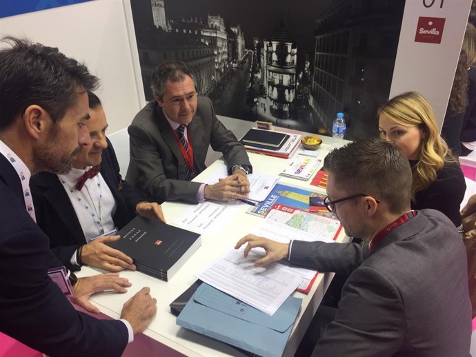 Reunión de Espadas y miemrbos del Consorcio con Fred Olsen