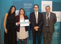 Fundación SEOM y Roche conceden dos ayudas para formar científicos españoles en centros de referencia en el extranjero