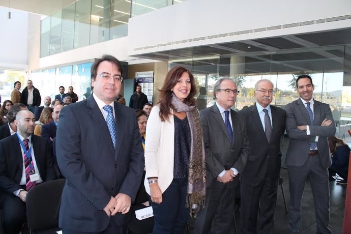 Autoridades durante el encuentro de empresas de Córdoba y Algeciras