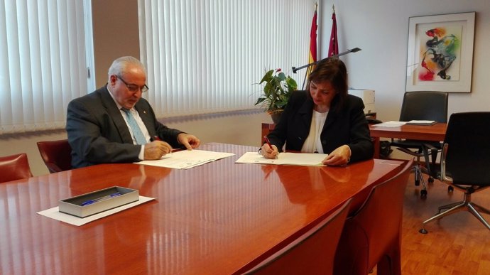 Mendoza y Guillén firman el acuerdo