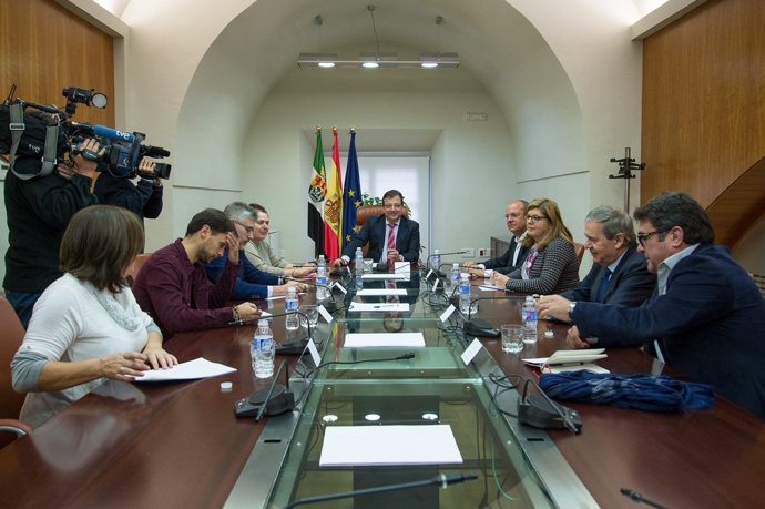 Reunión de los firmantes del Pacto por el Ferrocarril