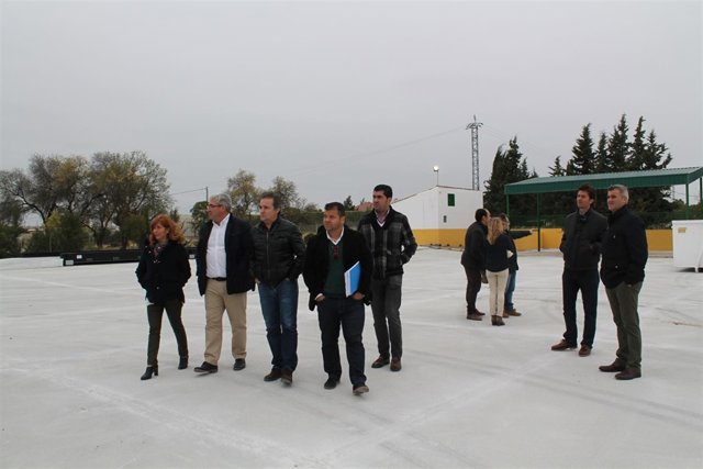 Visita a la planta de tratamiento de escombros