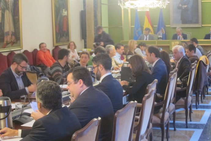 Pleno municipal del Ayuntamiento de Oviedo.