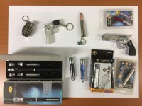 Consumo advierte de los riesgos de comprar punteros láser en bazares y puestos ambulantes