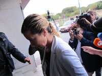 La madre de Diana Quer, "expectante" y con la "esperanza intacta" de encontrarla