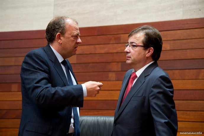 Vara y Monago en una imagen de archivo en un Pleno