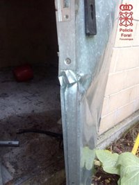 La Policía Foral detiene en Elcano a dos personas por un robo con fuerza