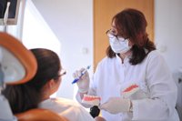 La Asamblea tramitará una PROPL para crear un plan de atención bucodental infantil en la Comunidad