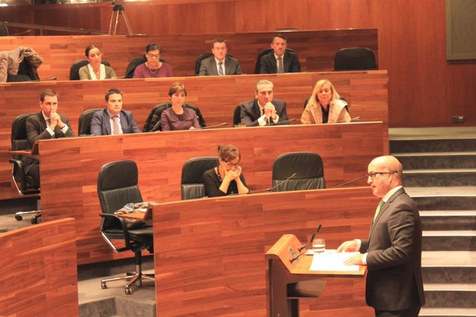 El Portavoz Adjunto Del PP, Luis Venta Cueli, En El Debate De Orientación.