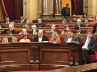 El Parlament rechaza subir el IRPF a las rentas altas con JxSí y la CUP divididos