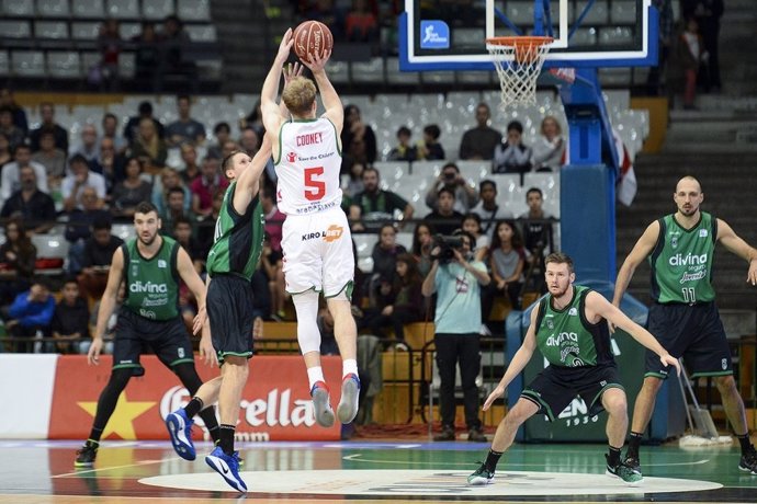 Trevor Cooney en el Baskonia - Joventut