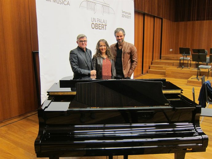 Vicent Ros, Glòria Tello y Josep Vicent. Casual Concert & Lounge. Palau.