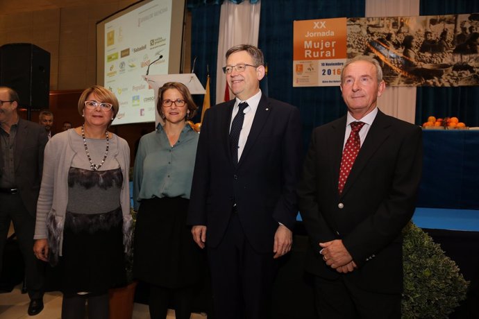 Ximo Puig y Cristóbal Aguado en la Jornada de la Mujer Rural 