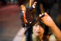 Trump califica de "injustas" las manifestaciones convocadas para protestar por su victoria