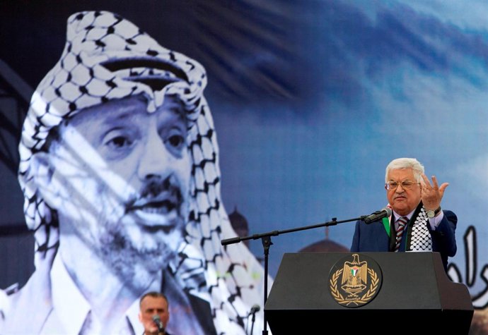 Abbas durante el acto por el 12º aniversario de la muerte de Arafat
