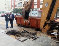 La rotura de una tubería de agua en Astillero deja sin suministro a 150 viviendas