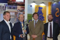 El enólogo extremeño Jesús Flores recibe el premio 'Musa de la Vendimia' de la Cámara de Comercio de Badajoz