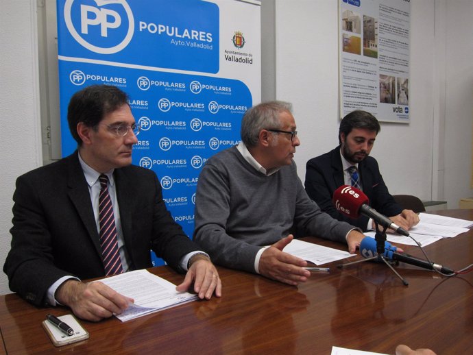 Los concejales del PP Jesús Enríquez, Martínez Bermejo y Borja García