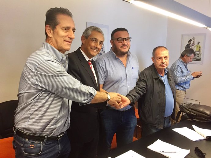 Firma del convenio hostelería entre las patronales y sindicatos  