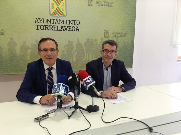 Alcalde Torrelavega en rueda de prensa 