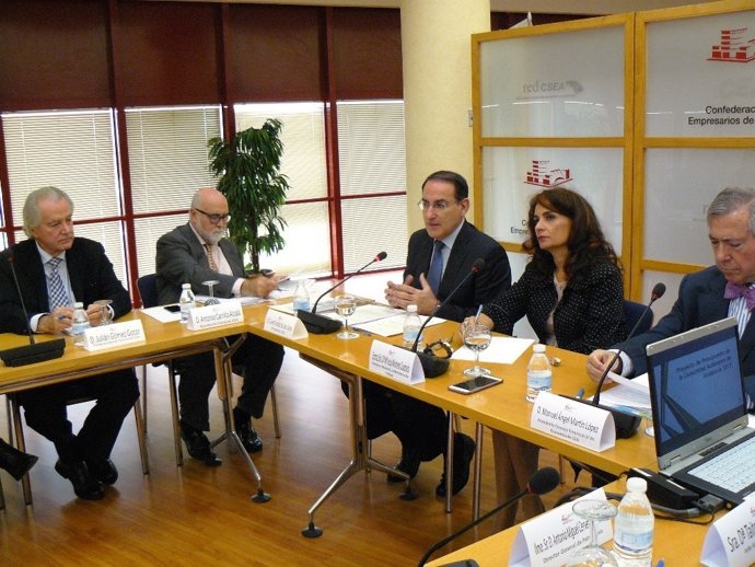 CEA. NOTA DE PRENSA Y DOS FOTOS. PRESENTACIÓN EN CEA DEL PRESUPUESTO GENERAL DE 