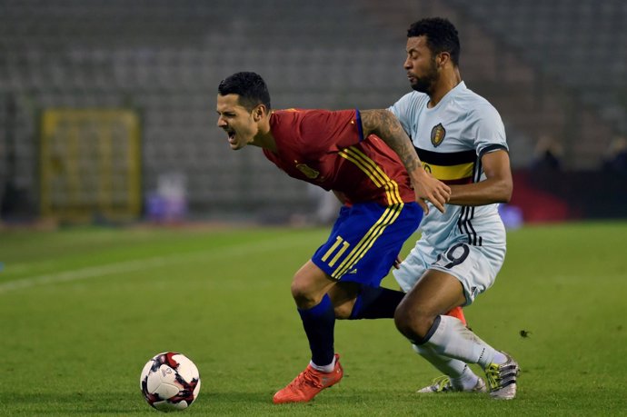 Vitolo con la selección en el Bélgica - España