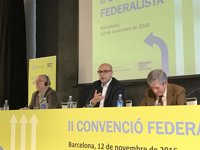 Almunia ve en el referéndum el "mayor regalo a la demagogia y el populismo"