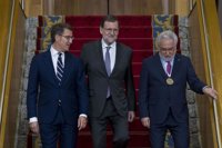 Rajoy destaca los "avances" de España con su Constitución y ve a Galicia "modelo de éxito"