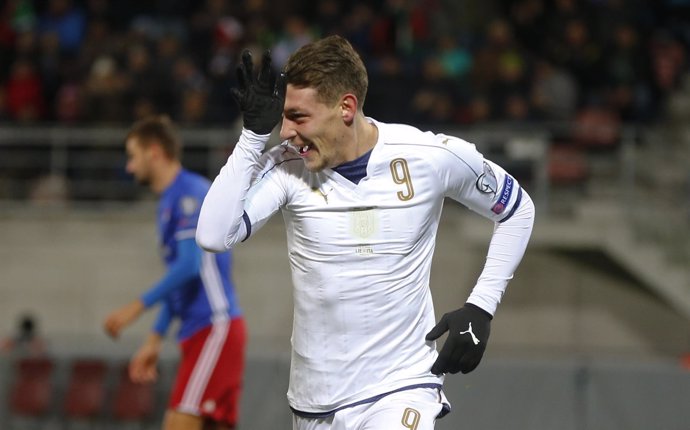 Andrea Belotti con Italia