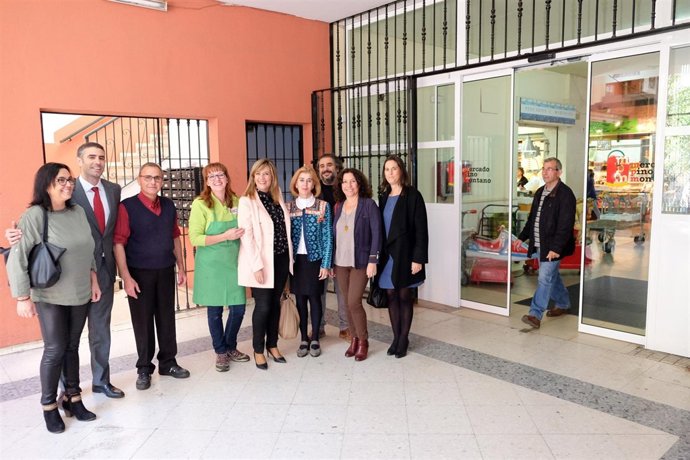 Mejoras en el mercado de Pino Montano