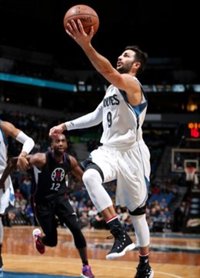 Pau Gasol se venga de los Rockets y Ricky Rubio reaparece tras su lesión