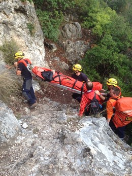 Traslado de una senderista en la Sierra de Grazalema
