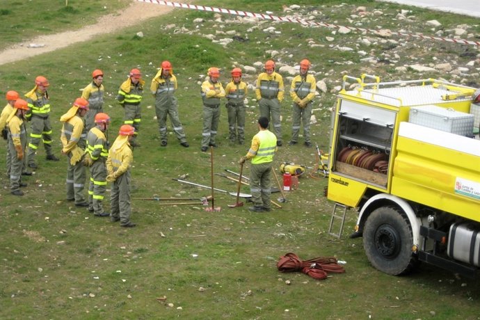 Prácticas de brigadas en el Centro para la Defensa del Fuego