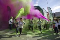 Unas 2.000 personas participan en Jaén en la Unicaja Color Road