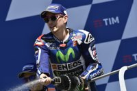 Lorenzo regala a Yamaha una última victoria en MotoGP
