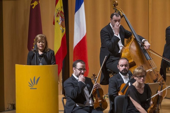 Concierto homenaje a las víctimas de los atentados de Parí