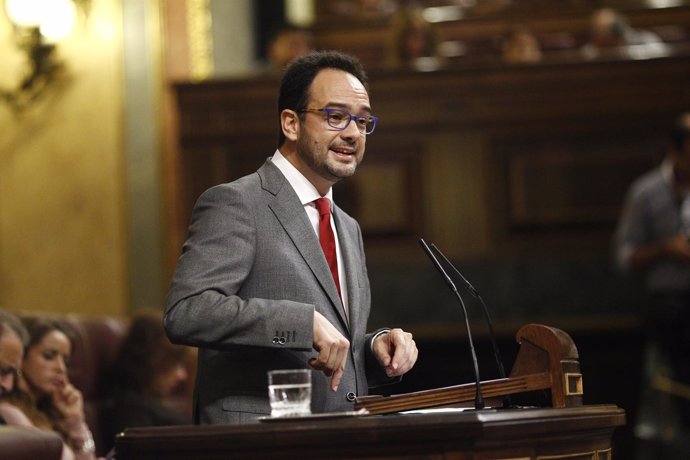 Antonio Hernando en el debate de investidura en el Congreso