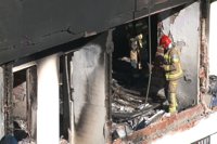 Los técnicos evalúan los daños del edificio de Cáceres, que continúa desalojado por la explosión
