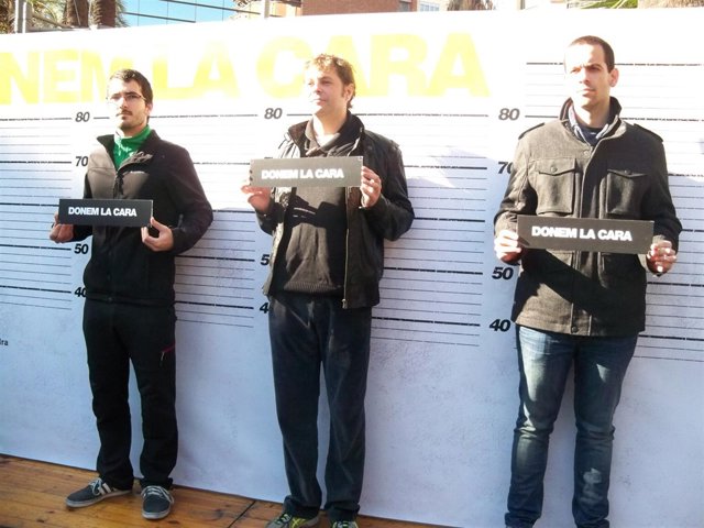 Tres huelguistas se entregan ante Interior