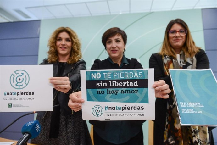 Sandra García en la presentación de la campaña contra la violencia en jóvenes