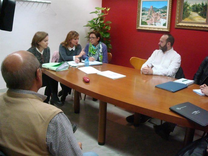 Reunión en el Ayuntamiento de Jaén para la apertura del albergue