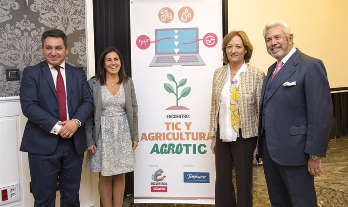 Participación de la consejera de Agricultura, Carmen Ortiz, en Agrotic
