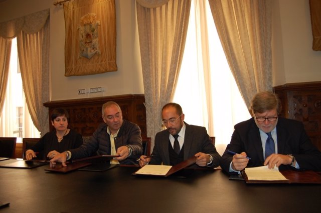 Firma del acuerdo