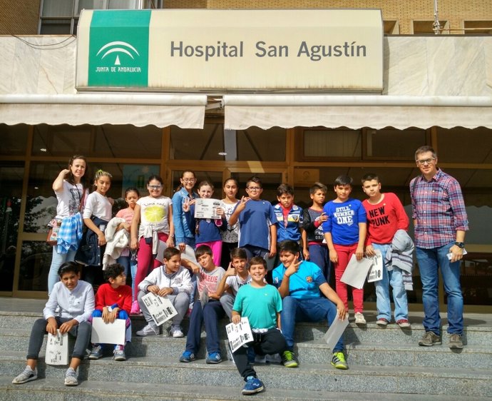 Visita de escolares al Hospital San Agustín 