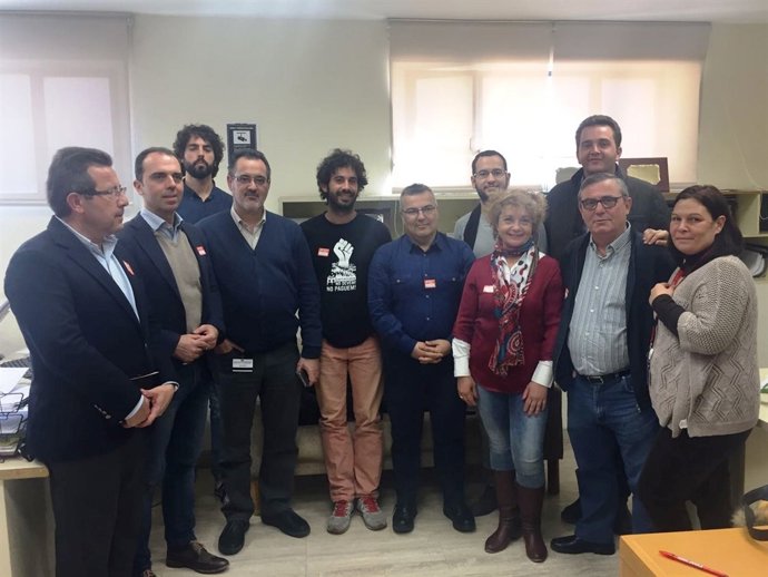 Reunión con los bomberos.