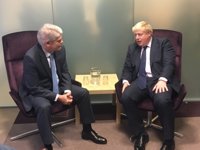 Dastis insta a no “atosigarse” con Gibraltar