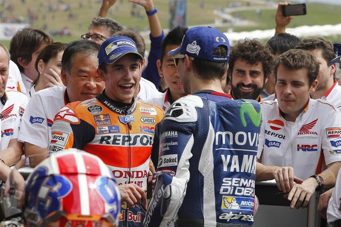 Jorge Lorenzo felicita a Marc Marquez por su victoria 