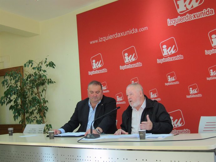El coordinador de IU Asturias, Ramón Argüelles, y Antonio Pino (CCOO)