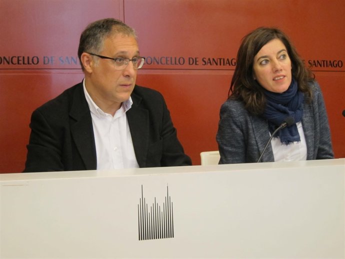 El gerente de Hostelería Compostela, Ramón García, y la concejala Marta Lois