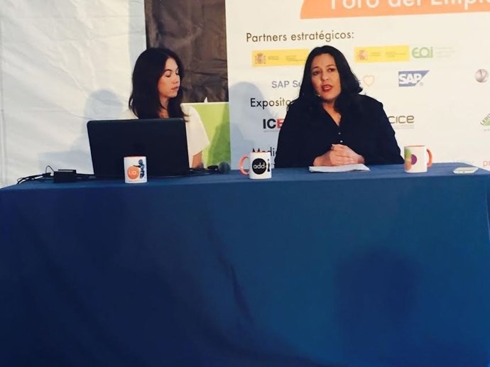 Amo (izda.) en la III Feria del Empleo en la Era Digital